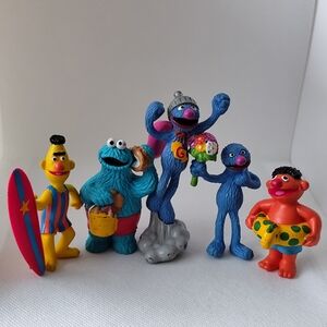 Sesame Street Character Figurine Set - Multicolor
